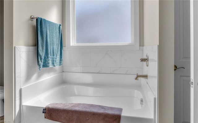 712 Jubilee CT, Chesapeake, VA 23322