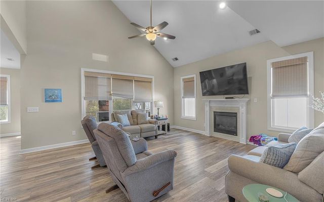 712 Jubilee CT, Chesapeake, VA 23322