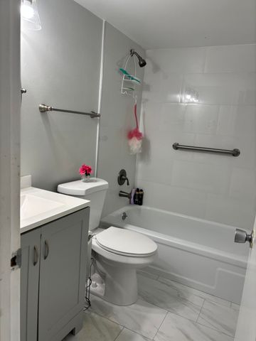243 Northampton M 243, West Palm Beach, FL 33417