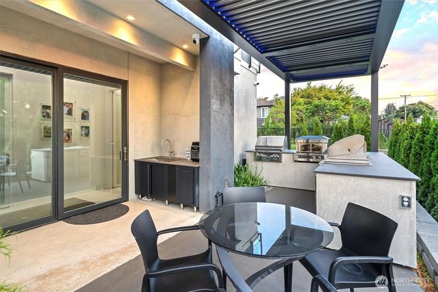 903 N 33rd Place, Renton, WA 98056