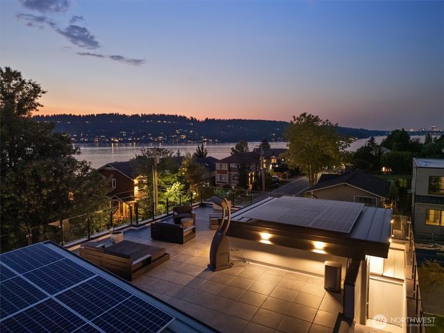 903 N 33rd Place, Renton, WA 98056