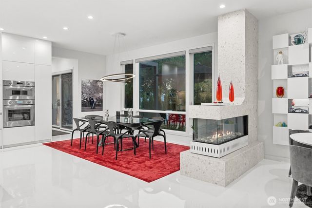 903 N 33rd Place, Renton, WA 98056