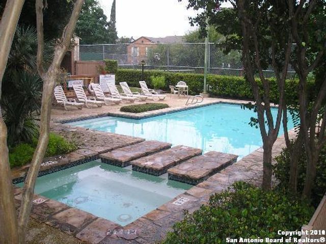 3843 Barrington St Apt 219E, San Antonio, TX 78217