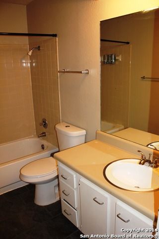 3843 Barrington St Apt 219E, San Antonio, TX 78217
