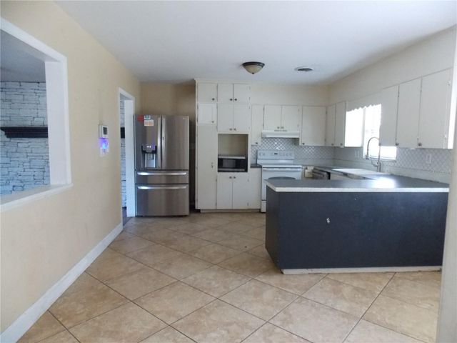 1827 SE 7TH AVENUE, Ocala, FL 34471