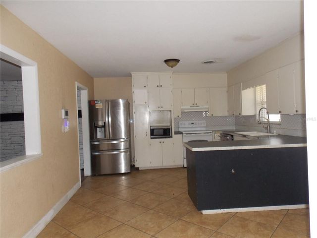 1827 SE 7TH AVENUE, Ocala, FL 34471