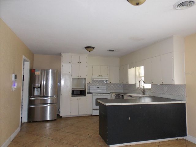 1827 SE 7TH AVENUE, Ocala, FL 34471