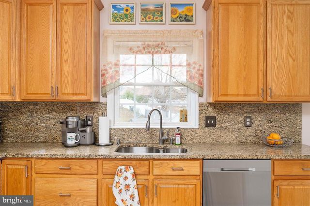 6910 GOVERNORS GRANT LN, Fredericksburg, VA 22407