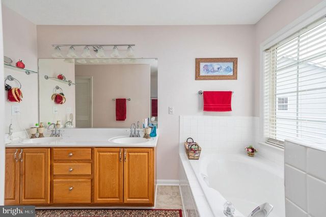 6910 GOVERNORS GRANT LN, Fredericksburg, VA 22407