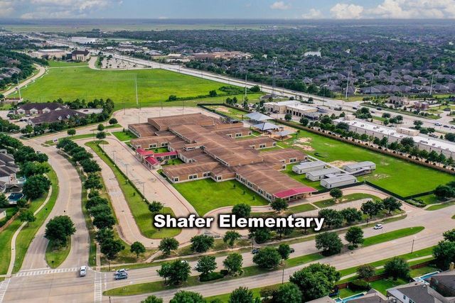 10118 Hutton Park Drive, Katy, TX 77494