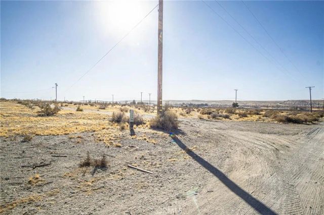 0 ., Oro Grande, CA 92368