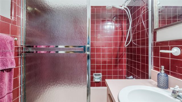 2455 Flamingo Ln, Fort Lauderdale, FL 33312