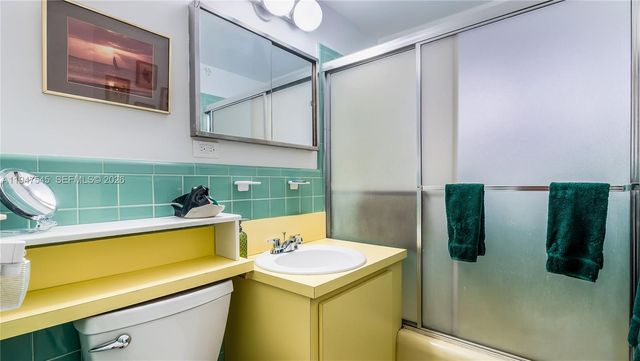 2455 Flamingo Ln, Fort Lauderdale, FL 33312