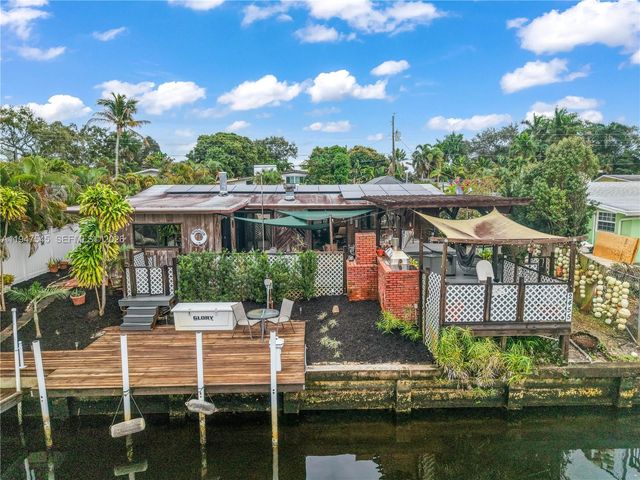 2455 Flamingo Ln, Fort Lauderdale, FL 33312