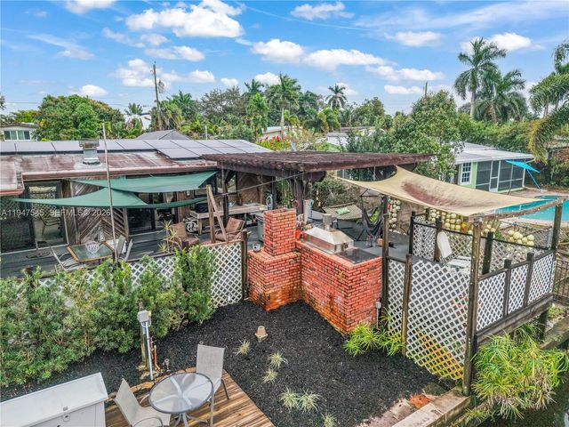 2455 Flamingo Ln, Fort Lauderdale, FL 33312