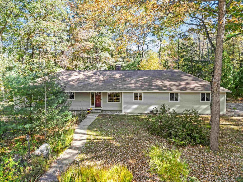 6 Surrey Drive, Bow, NH 03304