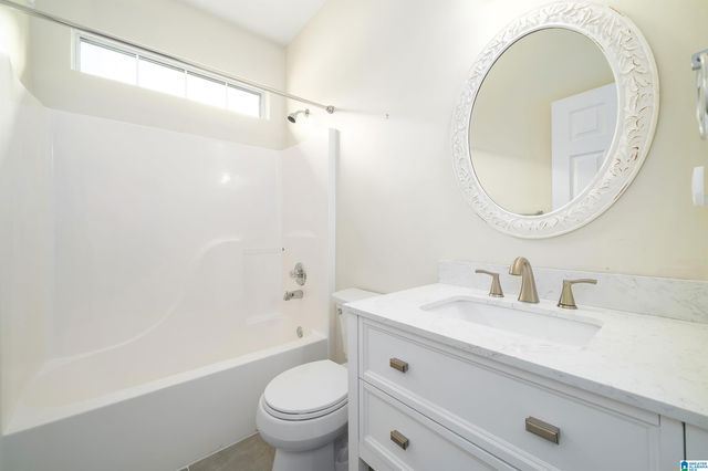 562 SUMMIT CIRCLE, Fultondale, AL 35068
