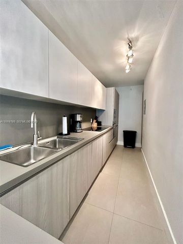 100 Lincoln Rd 426, Miami Beach, FL 33139