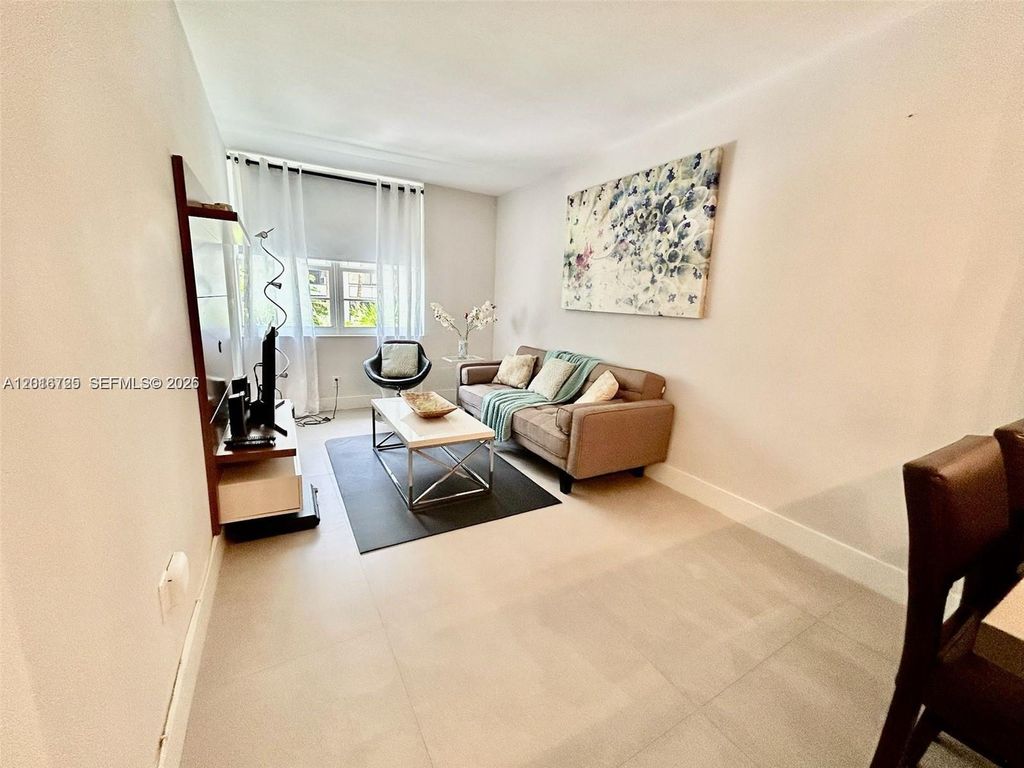 100 Lincoln Rd 426, Miami Beach, FL 33139