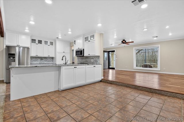 403000 W 2150 Drive, Bartlesville, OK 74006