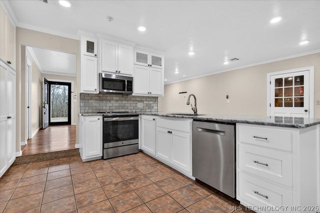 403000 W 2150 Drive, Bartlesville, OK 74006