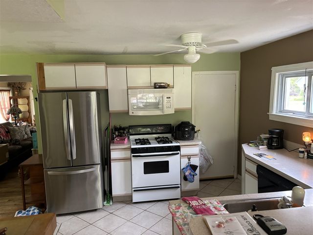 2545 Massena Avenue, Commerce Twp, MI 48382