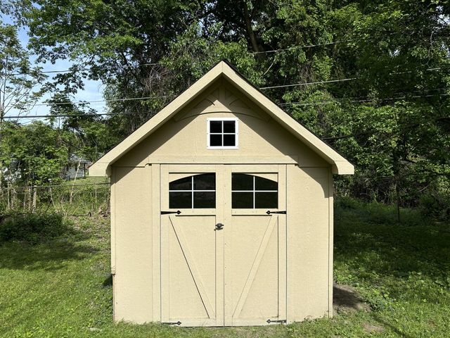 2545 Massena Avenue, Commerce Twp, MI 48382