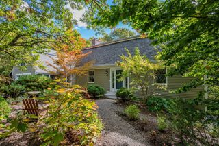 70 Acre Hill Rd, Barnstable, MA 02630