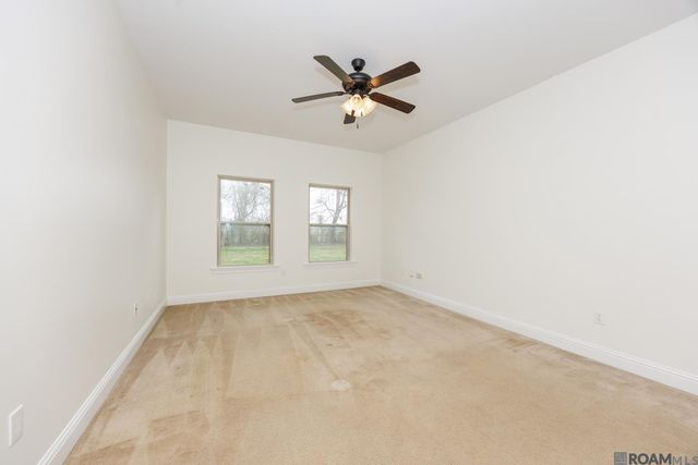 2434 Orleans Quarters Dr, Brusly, LA 70719