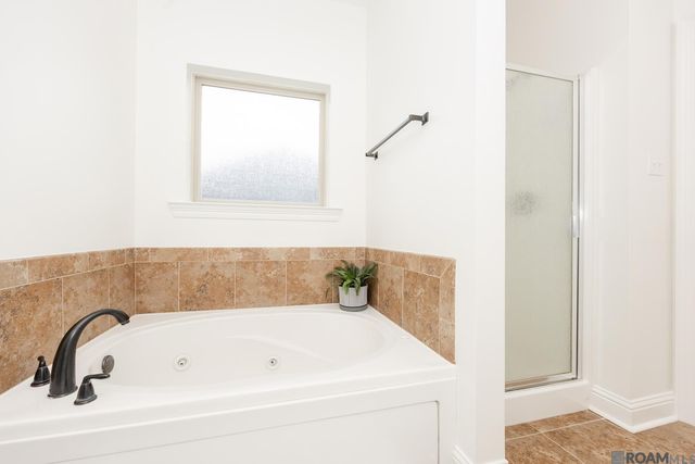 2434 Orleans Quarters Dr, Brusly, LA 70719