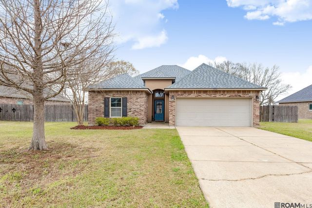 2434 Orleans Quarters Dr, Brusly, LA 70719