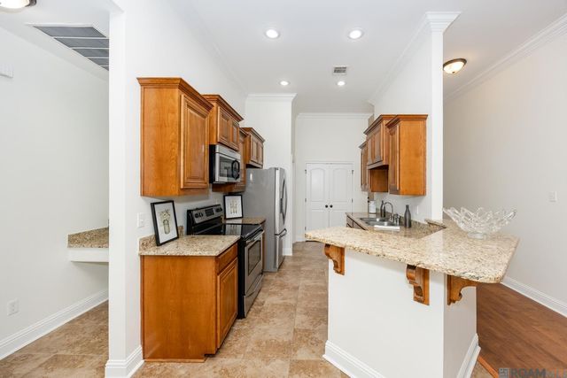 2434 Orleans Quarters Dr, Brusly, LA 70719