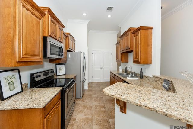 2434 Orleans Quarters Dr, Brusly, LA 70719