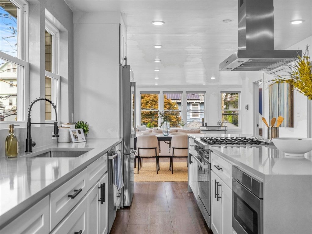 62 Governor Winthrop Rd 2, Somerville, MA 02145