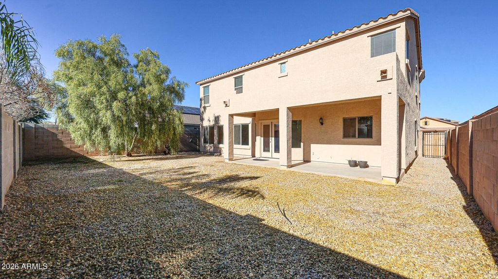 Image 17 of property listing at 17839 W HEARN Road, Surprise, AZ 85388