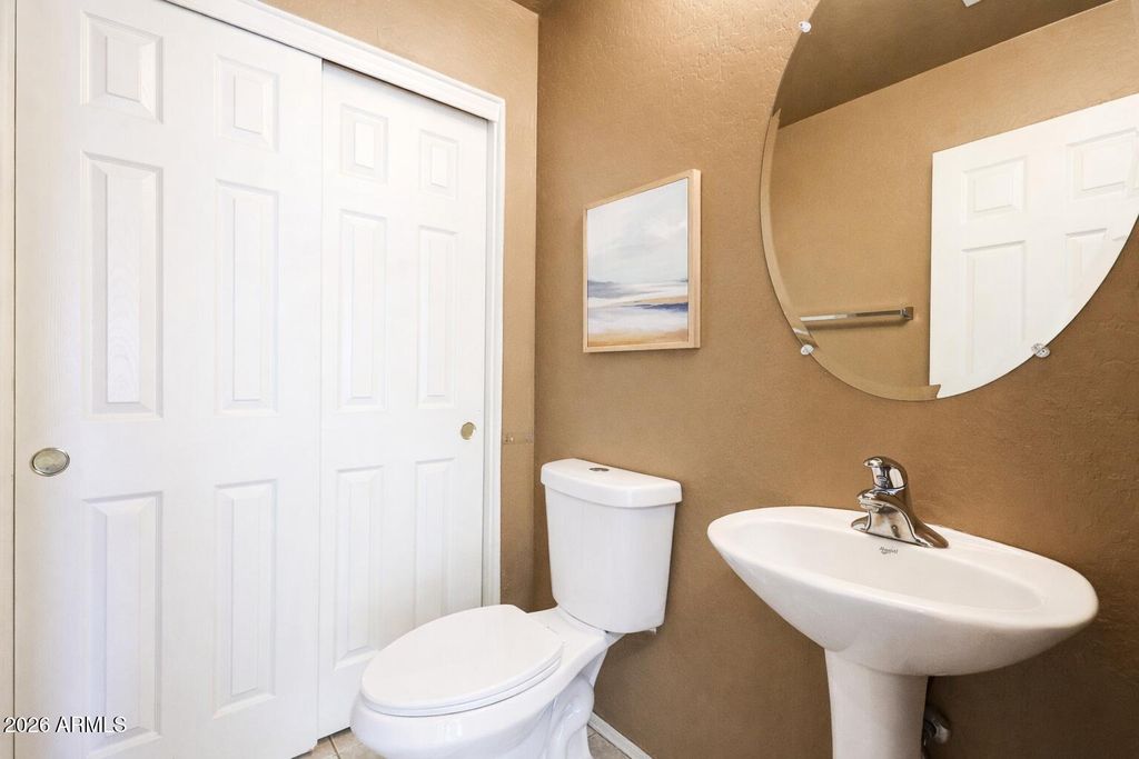 Image 8 of property listing at 17839 W HEARN Road, Surprise, AZ 85388