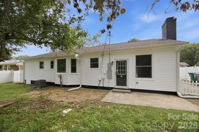 4100 Sudbury Road, Charlotte, NC 28205