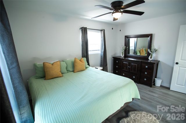 2116 Eastway Drive, Charlotte, NC 28205