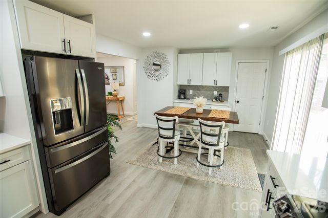 2116 Eastway Drive, Charlotte, NC 28205