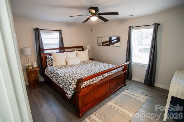 2116 Eastway Drive, Charlotte, NC 28205