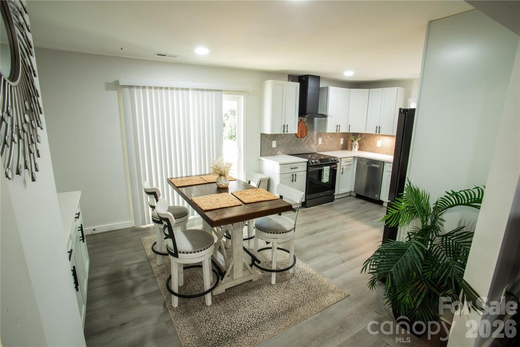 2116 Eastway Drive, Charlotte, NC 28205