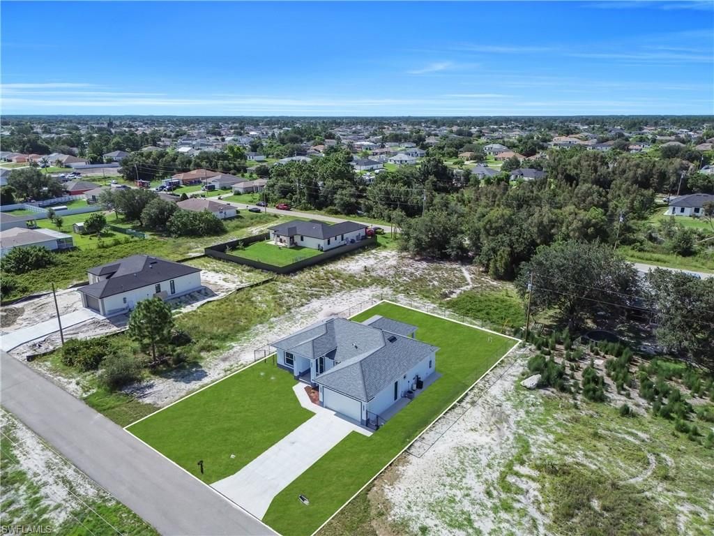 2702 30th ST SW, LEHIGH ACRES, FL 33976 — photo 2