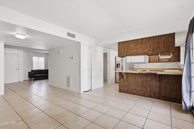 3131 W LOMA Lane, Phoenix, AZ 85051