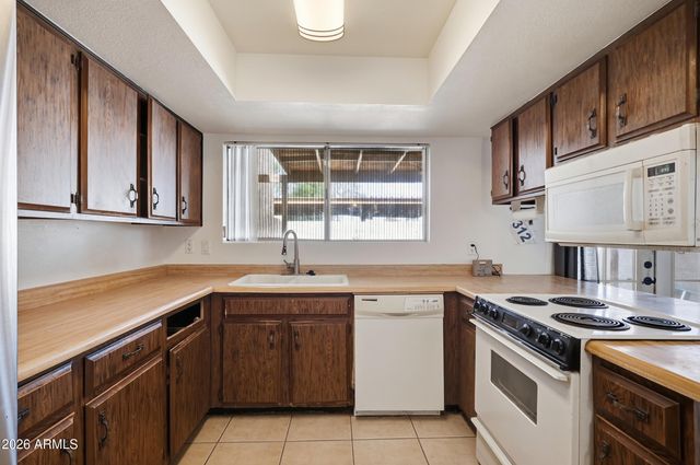 3131 W LOMA Lane, Phoenix, AZ 85051