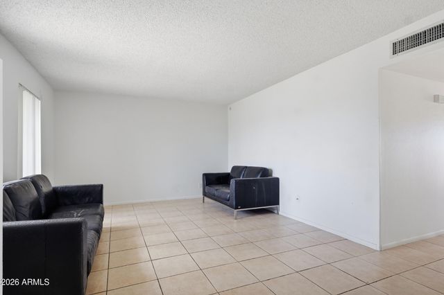 3131 W LOMA Lane, Phoenix, AZ 85051