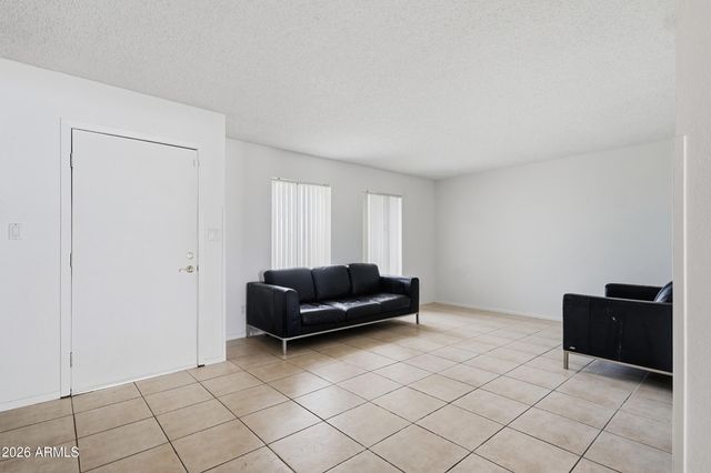 3131 W LOMA Lane, Phoenix, AZ 85051