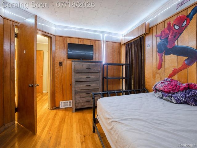 19664 Brady, Redford Charter Township, MI 48240