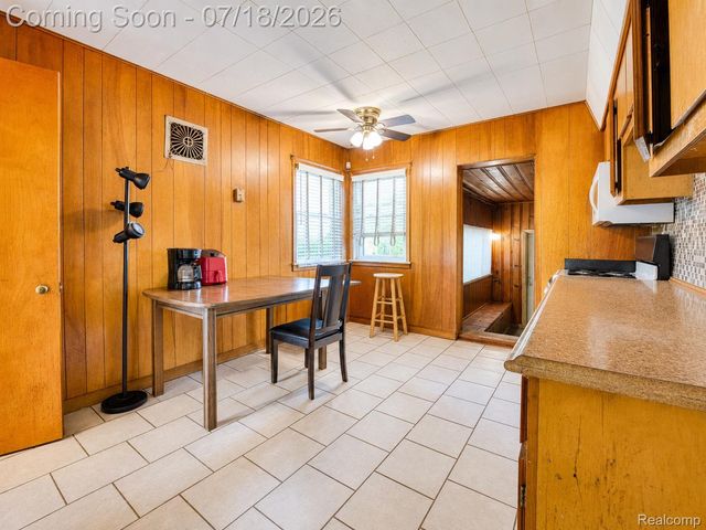 19664 Brady, Redford Charter Township, MI 48240