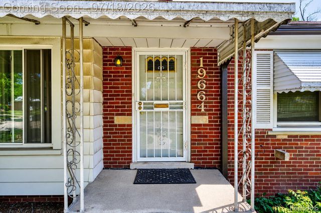 19664 Brady, Redford Charter Township, MI 48240