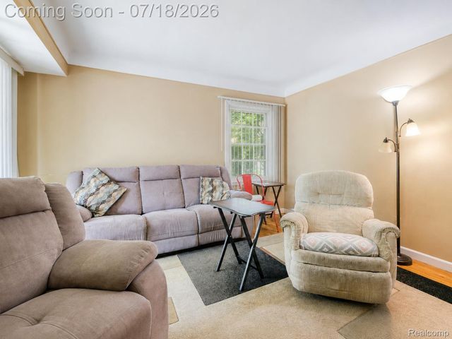 19664 Brady, Redford Charter Township, MI 48240